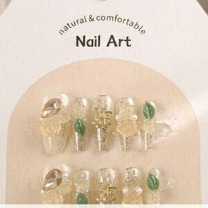 Handcrafted Press-on Nail Set